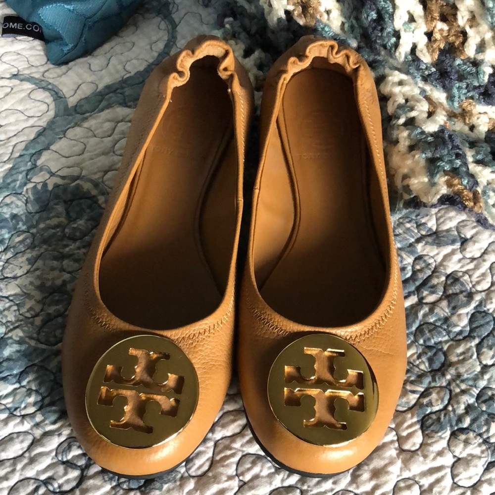 PreOwned Tory Burch Tan Ballet Slippers A20A sz7.